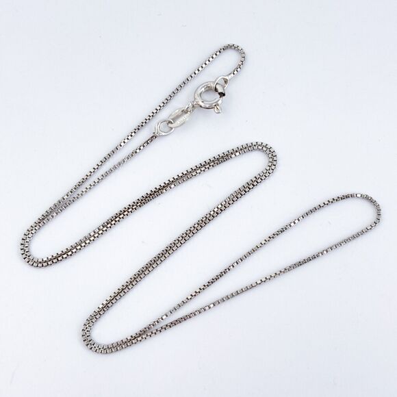 Vintage Italy Sterling Silver 925 0.8mm Box Chain Necklace 18" - Picture 1 of 3